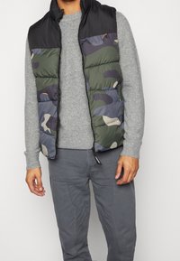 Brave Soul Džíny Relaxed Fit - grey
