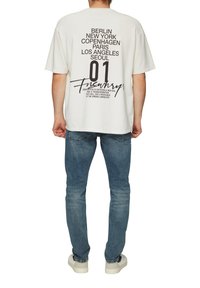 QS LOOSE FIT  - T-shirt print - creme