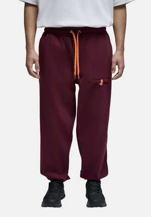 Saē, JOGGING MIE BURGUNDY HOMME - Pantalon de survêtement - bordeaux