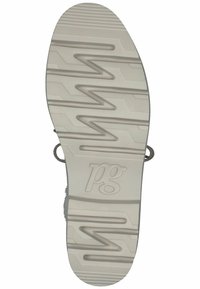 Suola di scarpa in gomma bianca con motivo a zigzag, presa testurizzata e logo rialzato "pg." Presenta una punta liscia e arrotondata e un profilo piatto.