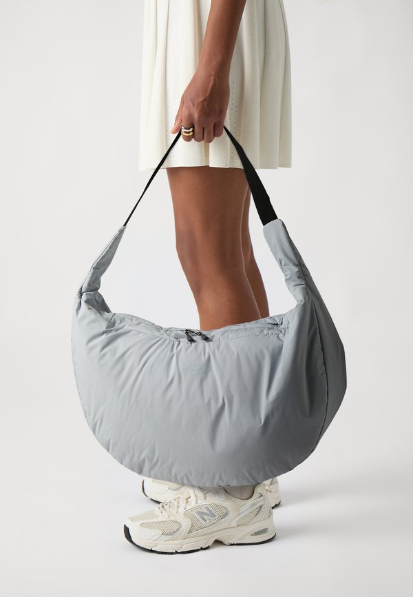 SLING BAG UNISEX - Tote bag4