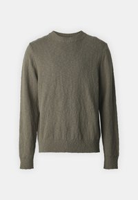 Suéter de punto verde oliva con mangas largas, cuello redondo y puños y dobladillo acanalados. Presenta un patrón de tela texturizada.