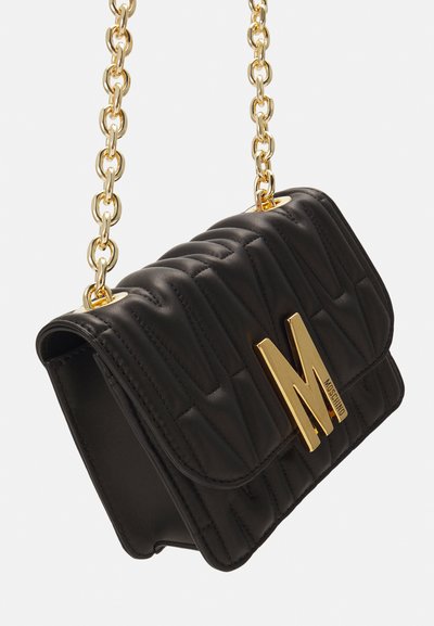 MOSCHINO GROUP QUILTED SHOULDER BAG - Keresztpántos táska - black