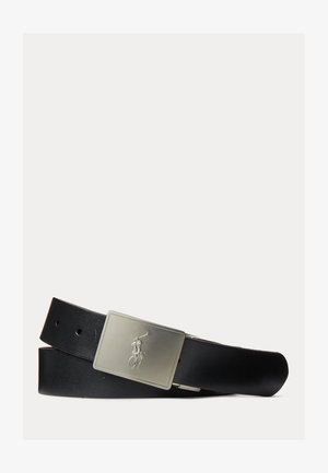 Cintura in pelle nera con fibbia rettangolare in argento, decorata sulla parte anteriore con l'incisione in rilievo di un giocatore di polo a cavallo.