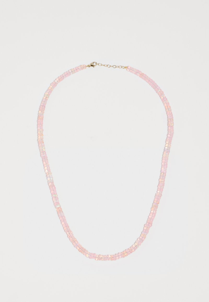 Roosa opaleskentsed klaaspärlid, millel on sümmeetriline mustriga kaelakee, mis on seotud kuldse värvi lukuga. Lihtne disain, kerge.