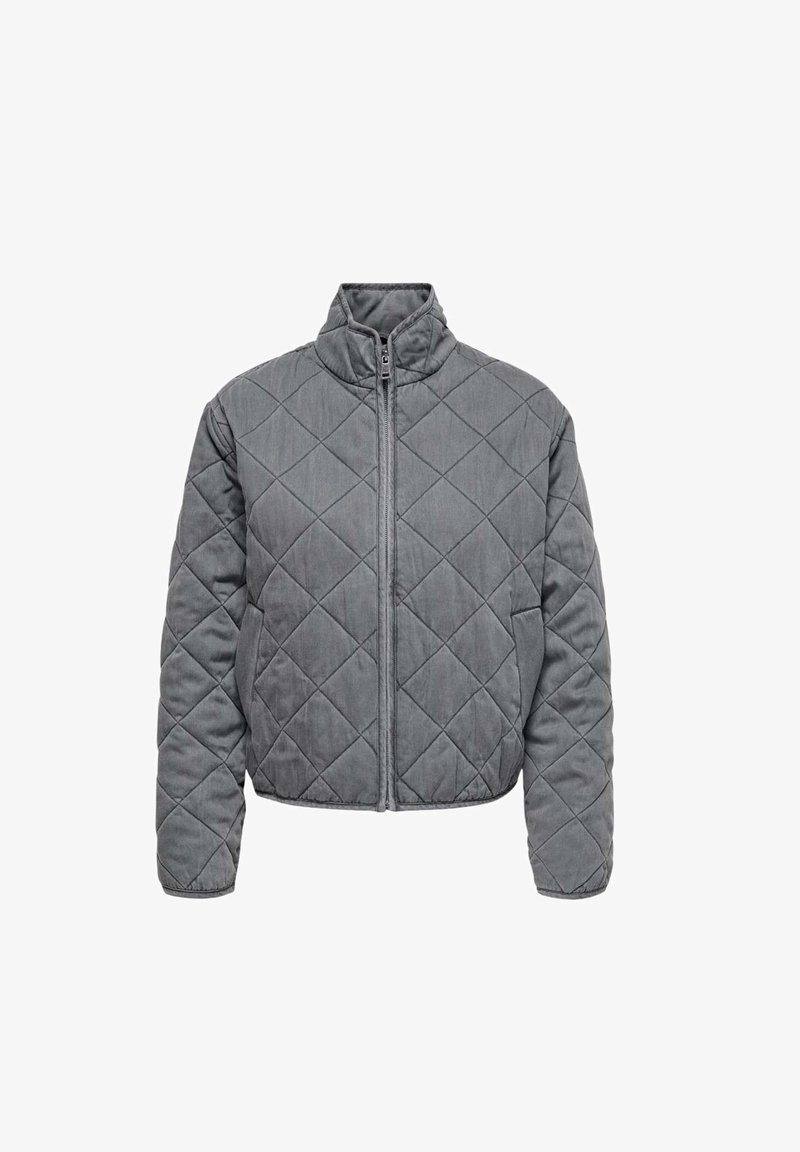 Veste matelassée grise avec un col haut, fermeture éclair à l'avant et motif en losanges, présentant des manches longues et une coupe courte.
