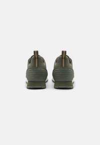 Thumbnail Image 3