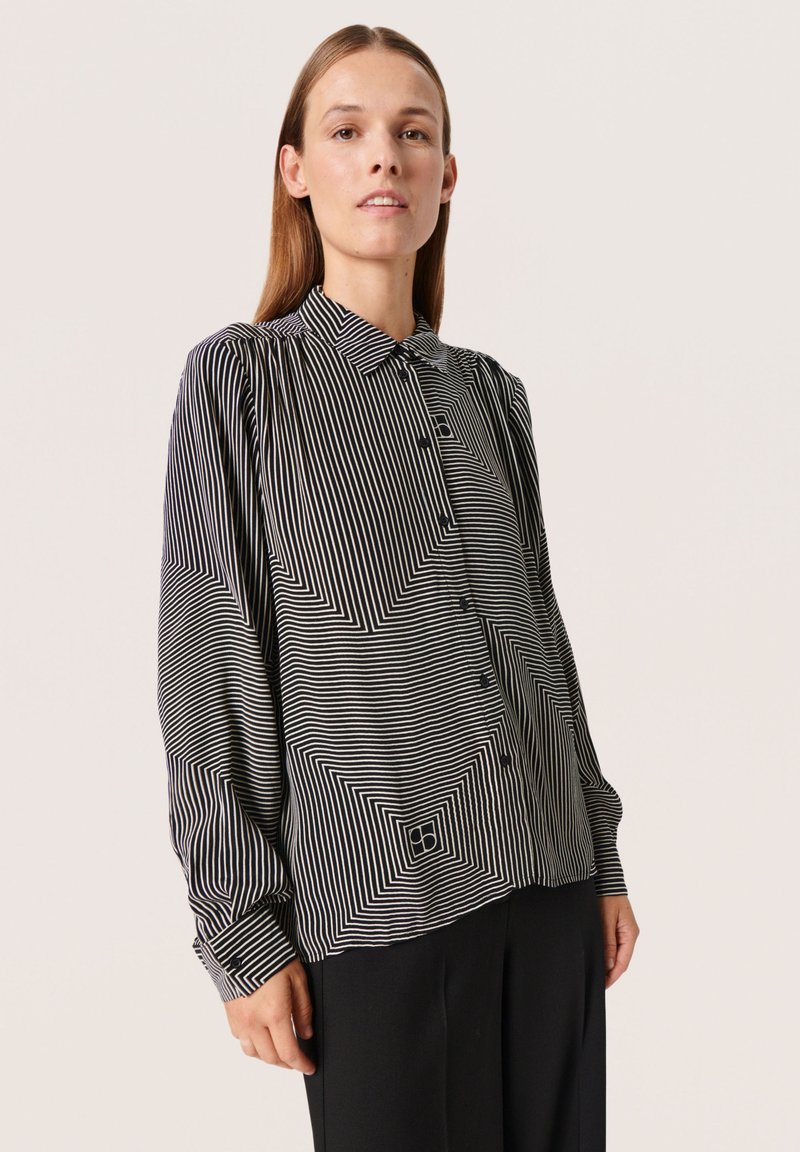 Soaked in Luxury - Overhemdblouse - monogram line print, Vergroten