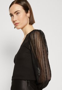 Rosemunde Long sleeved top - black