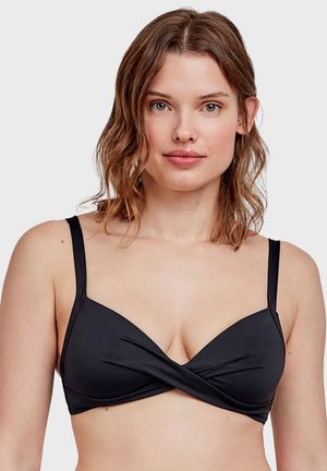 - Góra od bikini