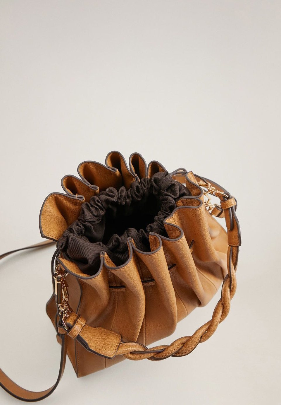 Mango ACORDEON Håndveske mittelbraun Zalando.no Mango ACORDEON Håndveske mittelbraun Zalando.no