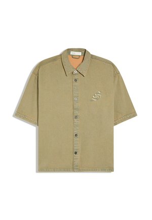 Bershka, SHORT SLEEVE BOXY FIT WITH RAISED TEXTURE - SHIRT - Chemise - khaki