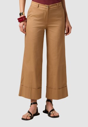 CROPPED CON RISVOLTO - Pantaloni - beige