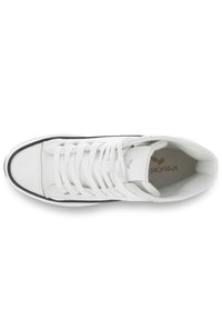 Baskets montantes blanches avec un dessus en toile texturée, semelle en caoutchouc noire et finitions noires. Dotées de lacets, d'œillets en métal et d'un logo sur la semelle intérieure.
