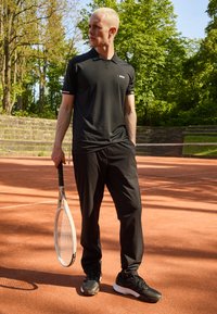 BOSS ACTIVE MOVE - Träningsbyxor - black