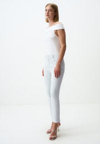 Jimmy Key HIGH WAIST WITH POCKETS - Jean slim - light blue
