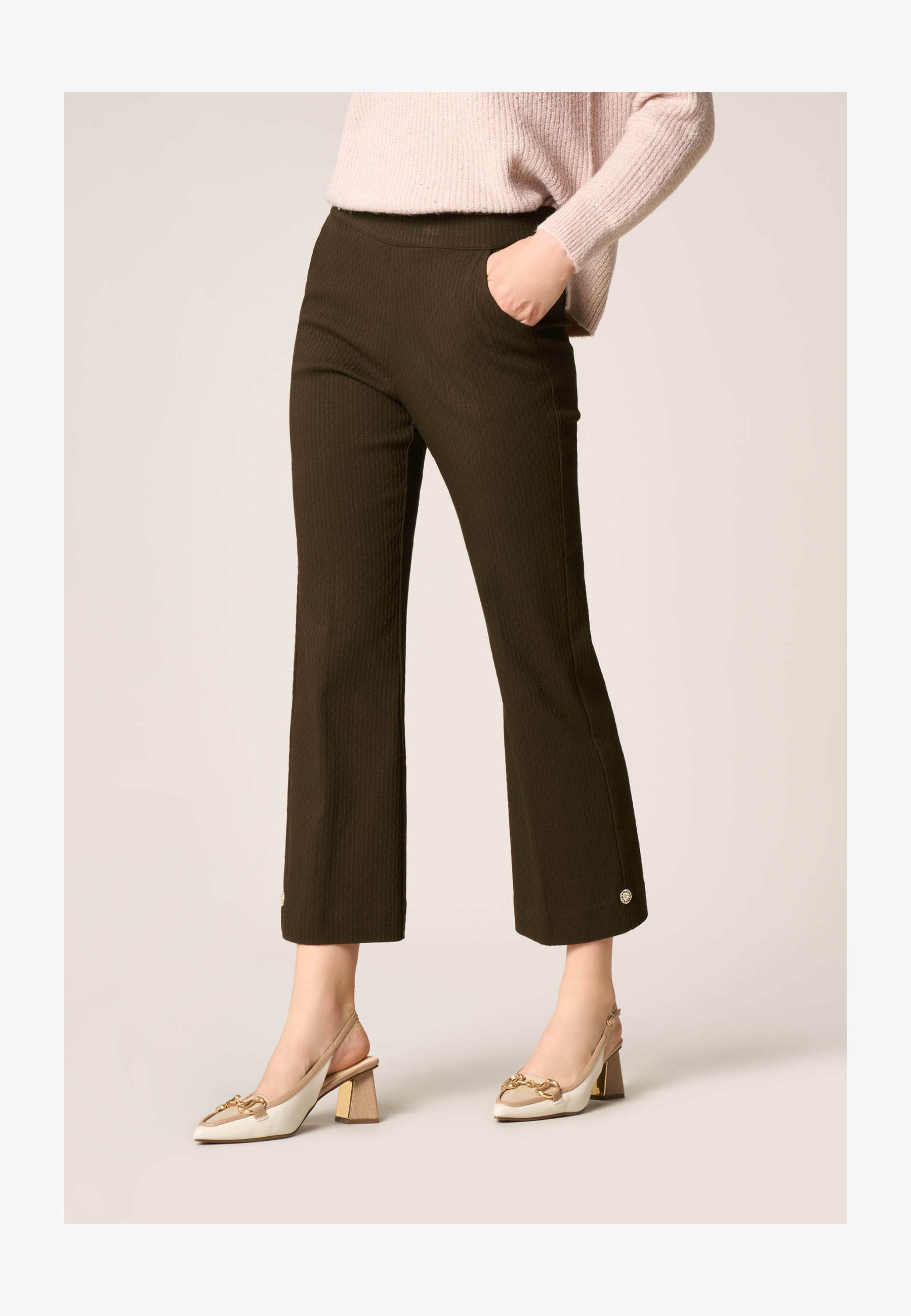 Pantaloni Wide Leg Con Bottoni