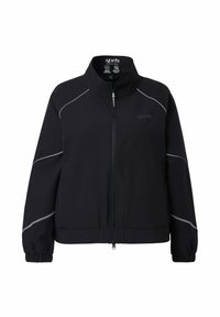 Schwarze Sportjacke mit hohem Kragen, Frontreißverschluss, elastischen Bündchen und reflektierenden Akzenten auf den Schultern. Hergestellt aus einem glatten, wasserabweisenden Stoff.