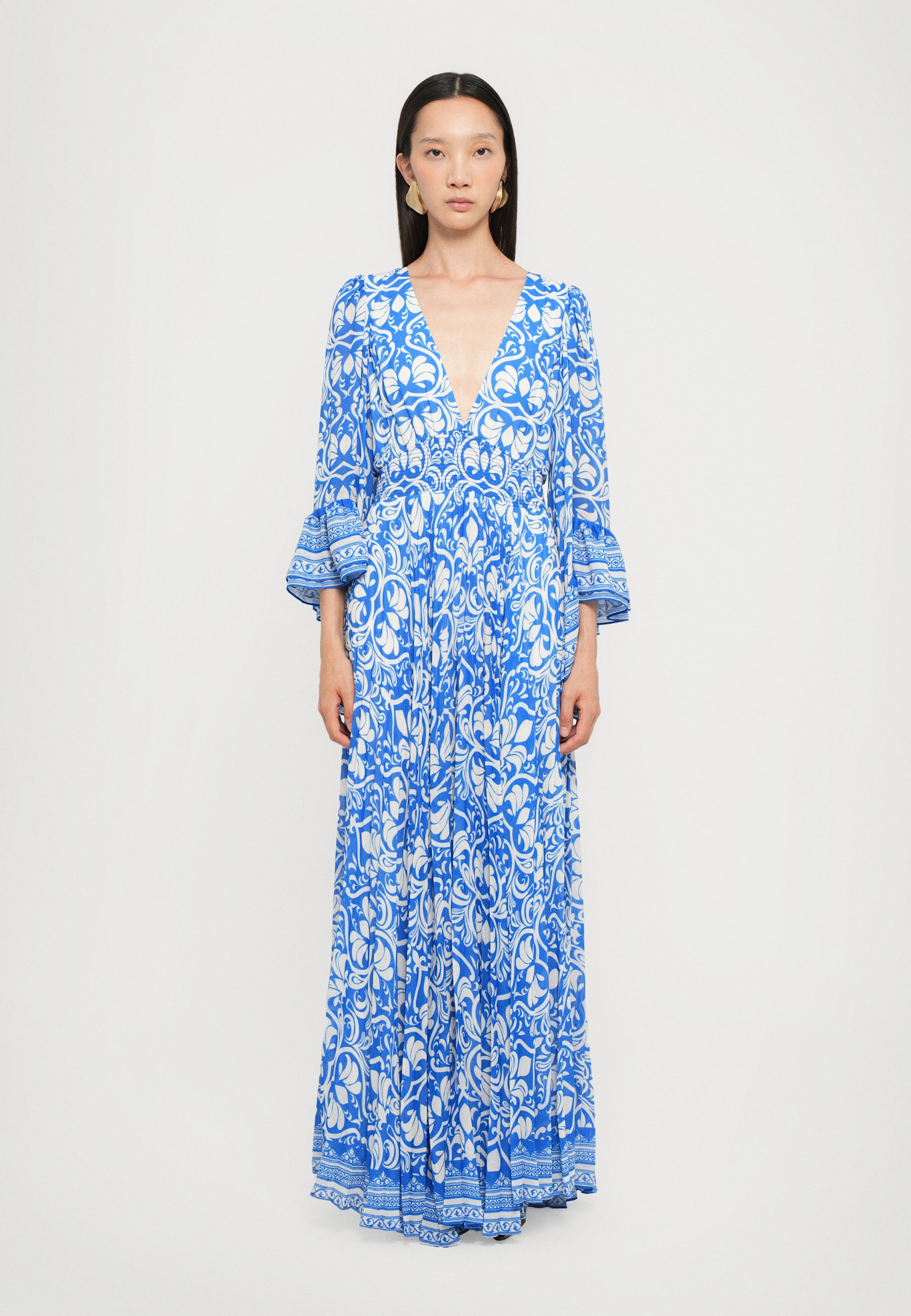 Alice + Olivia SELENE DEEP MAXI DRESS - Maxi dress - soiree true blue/blue - Zalando.co.uk Alice + Olivia SELENE DEEP MAXI DRESS - Maxi dress - soiree true blue/blue - Zalando.co.uk