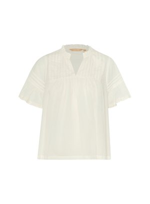 Blouse blanche à manches courtes avec un col rond, détails plissés sur le devant et dentelle le long des manches. Fabriquée en tissu léger.
