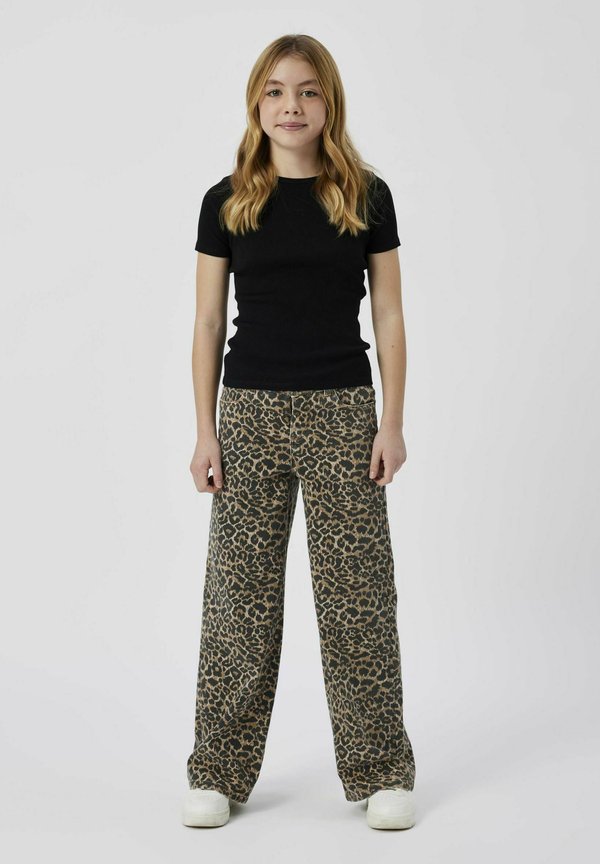 WIDE FIT LEOPRINT - Stoffhose - tannin