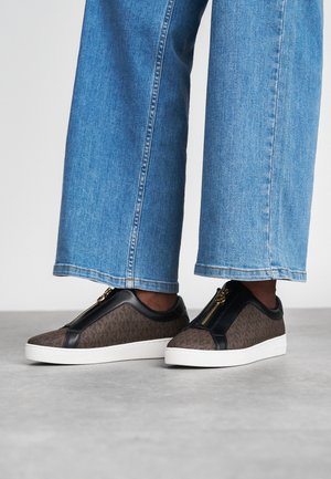 MICHAEL Michael Kors KEATON ZIP SLIP ON - Sneakers laag - brown