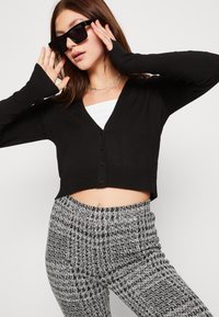 JJXX JXISABEL SOFT NOOS - Vesta na kopčanje - black