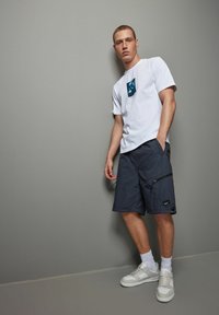 Next UTILITY - REGULAR FIT - Shorts - blue