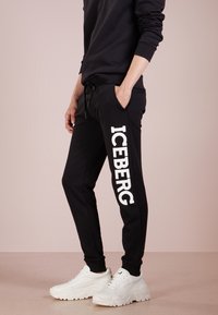 Iceberg Trainingsbroek - black