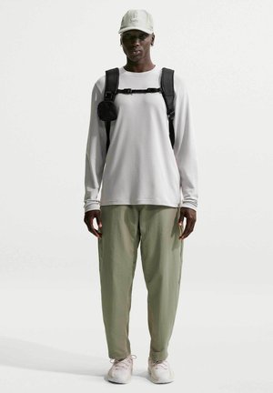 M NK DF NAC  - Pantaloni sportivi - light army/pale ivory/light army