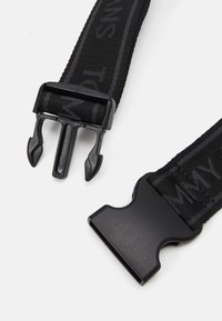 Tommy Hilfiger TJM ESSENTIAL DAILY - Bum bag - black
