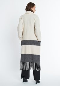 Ana Alcazar Klassischer Mantel - offwhite