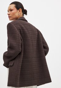 NA-KD - Short coat - brown Thumbnail Image 1
