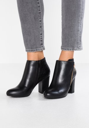 Botines bajos - black