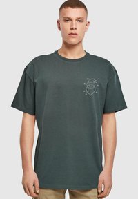Merchcode T-shirts print - bottlegreen