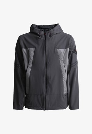 Sötétszürke kapucnis dzseki világosabb szürke oldalsó panelekkel, elöl cipzárral, állítható kapucnifüggőkkel és egy logóval a bal ujján.