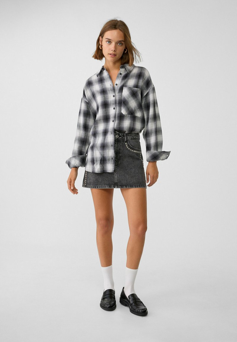 Stradivarius Minirok donkergrijs