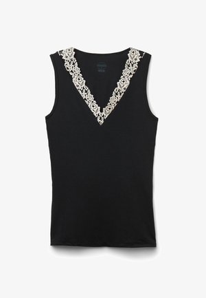 Top negro sin mangas con un profundo escote en forma de V, que presenta un delicado borde de encaje crema a lo largo del escote y las costuras de los hombros.