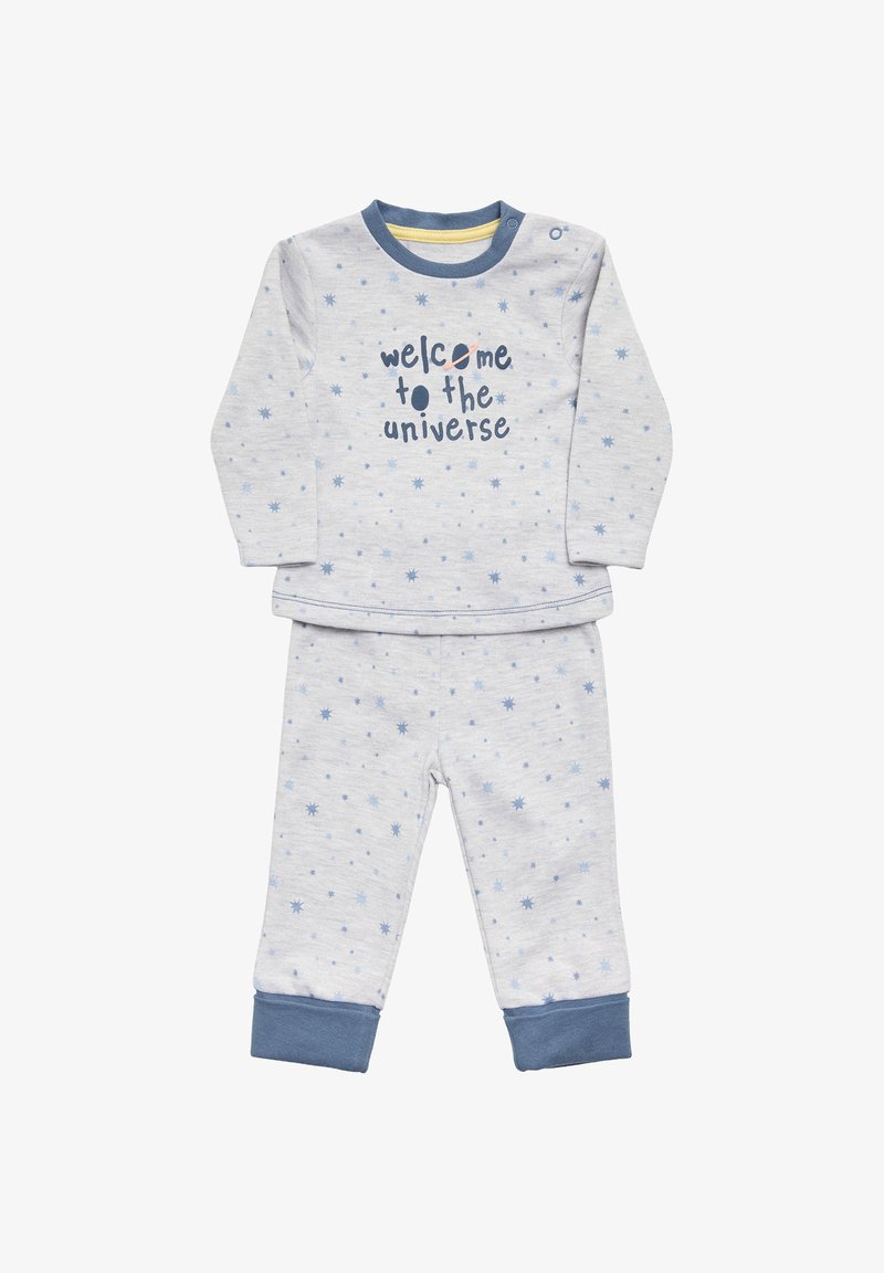 Conjunto de pijama de algodón con mangas largas y pantalones, de color gris claro con ribete en azul marino. Presenta un patrón de estrellas azules y el texto "bienvenido al universo".