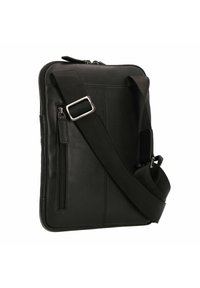 Bolso mensajero de cuero negro con correa de hombro ajustable, cierre con cremallera, superficie texturizada y un bolsillo lateral con cremallera.