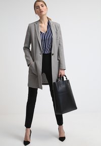 Anna Field Trousers - black