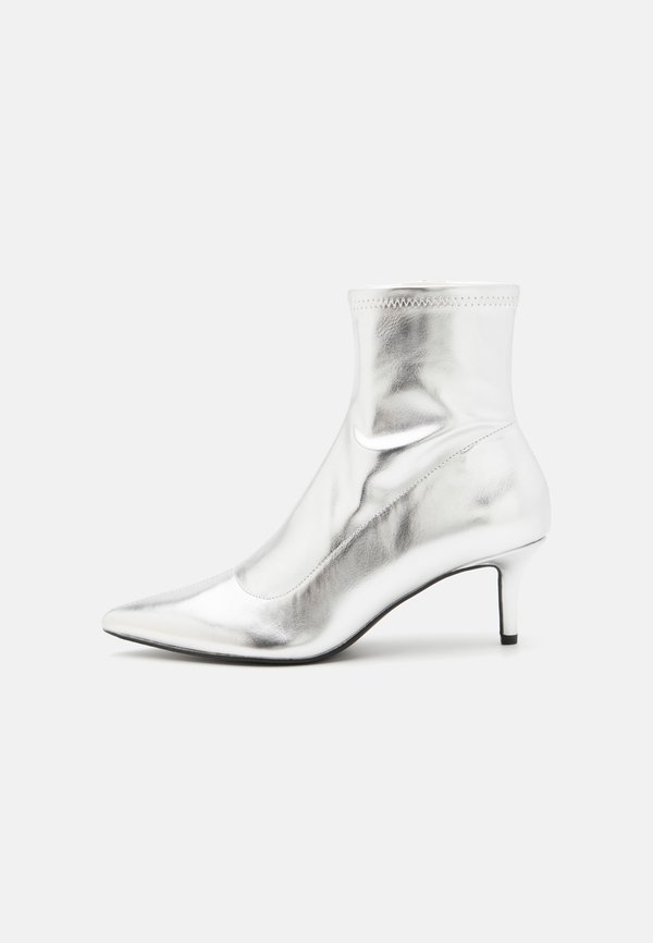 Classic ankle boots - silver