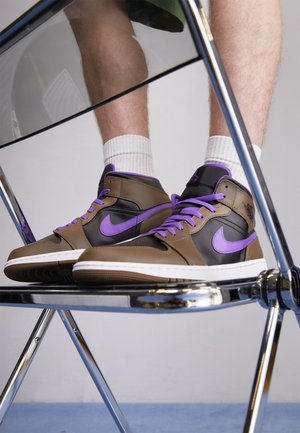 High-top trainers - beige