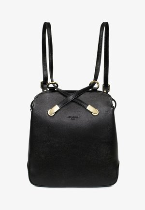 Sac à dos en simili cuir noir avec deux bretelles ajustables, arborant un design en croix et des accents en métal doré. Texture lisse, branding minimal.