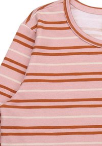 Gestreiftes Fabric-Oberteil mit abwechselnden Linien in Hellrosa, Dunkelrosa und Rost, mit einem rundem Ausschnitt und weicher Textur.