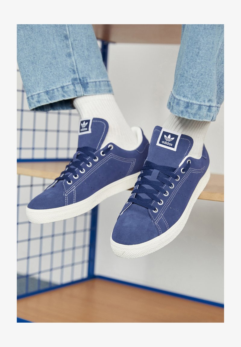 Adidas originals stan smith sneaker core white dark blue Clearance