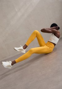 Girlfriend Collective LEGGING LONG - Tajice - golden glow