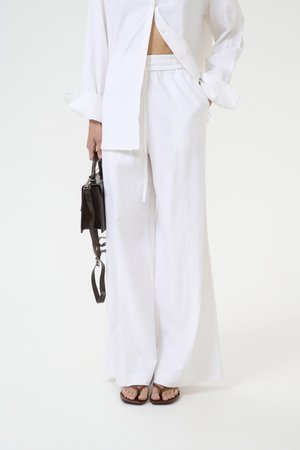 Gestuz IZZA - Trousers - bright white