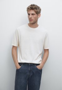 Massimo Dutti LIGHTWEIGHT CREW NECK WITH SHORT SLEEVE - Jednoduché tričko - beige