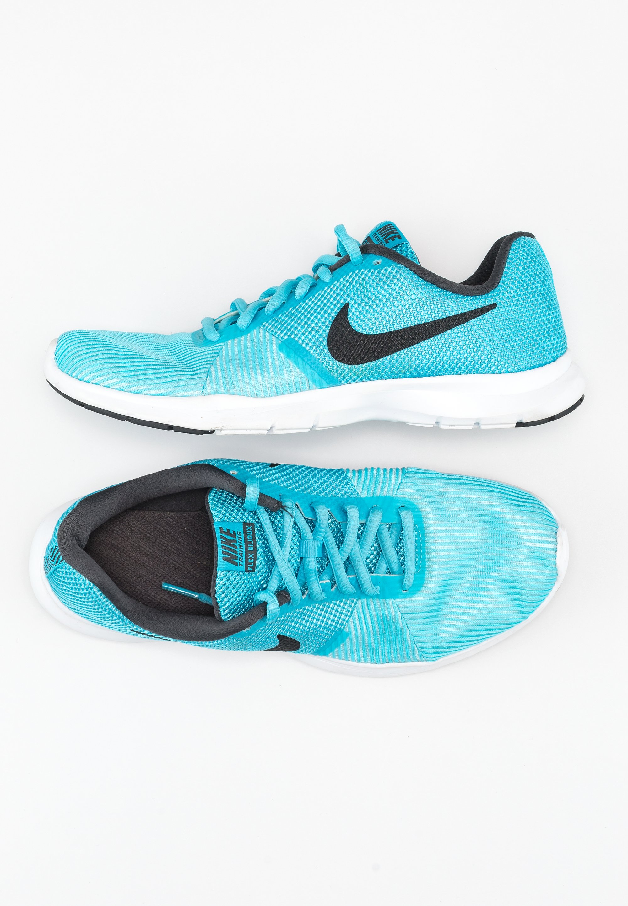 turquoise nike trainers